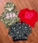 GAP (M8歳)パーカー2.5€/H&M134-140トレーナー2€