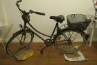 お世話になります。自転車売ります。
15€希望。受け渡しはは12月28日もしくは29日でお願いします。offenbach住まいですが受け渡し場所は相談でお願いします。

タイヤは最近替えました。
鍵、ライトなし。
よろしくお願いします。