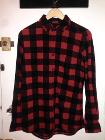 5€
UNIQLO／Lサイズ
下にスキニーを履いたりして少しぶかっと来ていました。