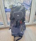 商品③ Quechua 登山用リュック 20 EUR：ほぼ未使用なので状態はとても良いです。70リットル。capacityvolume 71 litres/Poids 1.9 kg/use Dimensions : H 73 x W 34 x D 30。購入金額不明。