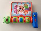音の出る本のおもちゃ　大　４€ 

下記参照してください。 
http://www.consobaby.com/avis-livre-de-comptines-interactif-fisher-price.html