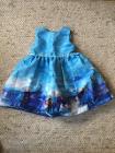 Pippq&Julie ５歳用。ディズニーとのコラボ商品　１０ユーロ ４〜６歳で何度か着用しました。 厚手の生地でこちらもしっかりふわっと広がります。