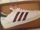 ADIDASレザースニーカー　42