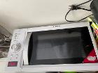 電子レンジ
１０ユーロ

・４年使用。１度も故障はありませんでした。
・HITACHI製。型番MDS023　
・仏で購入。説明書あり。
