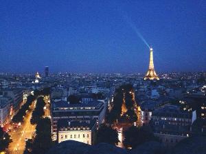 https://paris2.global-coding.com/paris/user/pv9seri3ni18je71odqoje09ck.jpg